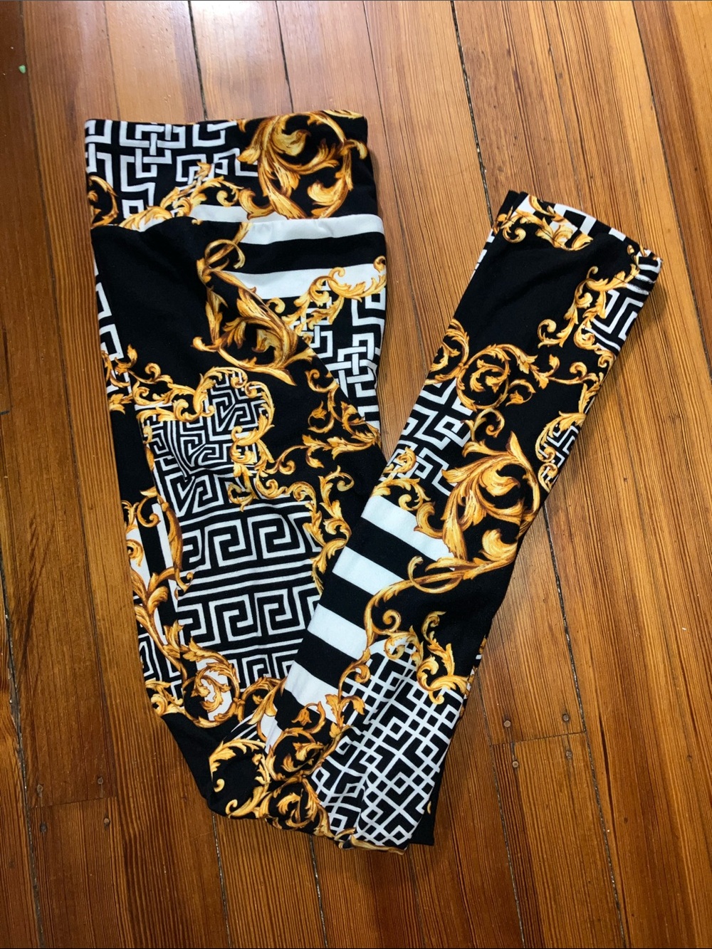 No Boundaries Black White and Gold Printed Leggings